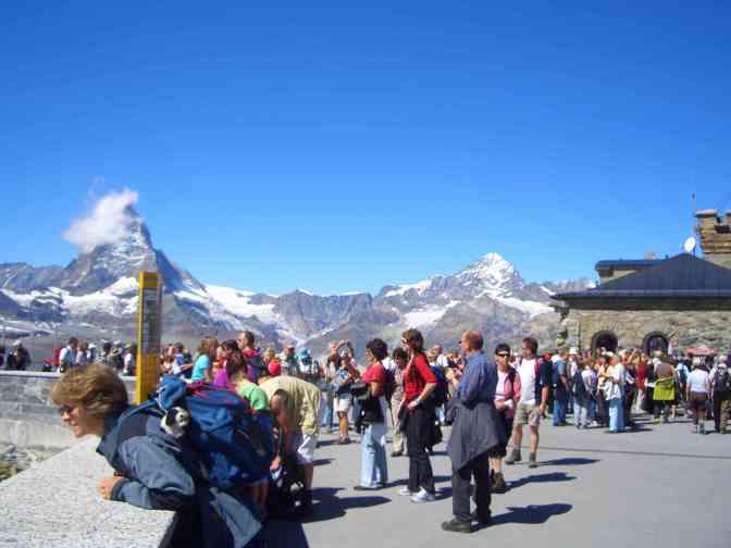 57. Pogled na Matterhorn (4.478.) iz Gornergrata (3.089.) iznad Zermatta (1.620.)